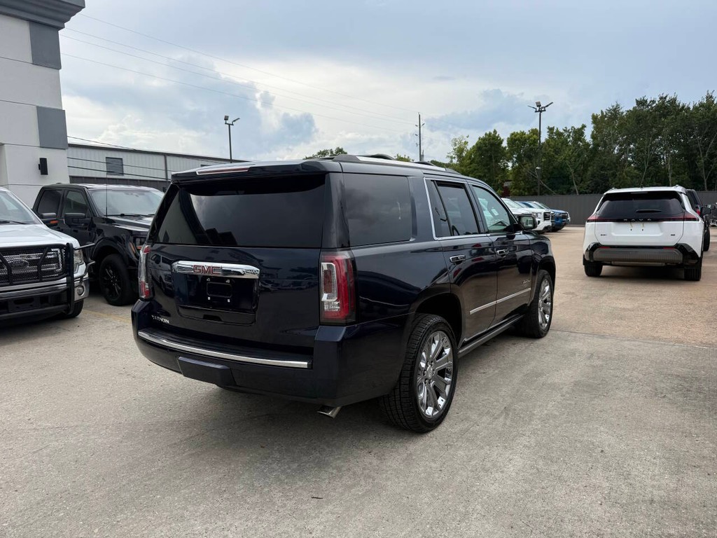 GMC Yukon Vehicle Full-screen Gallery Image 05