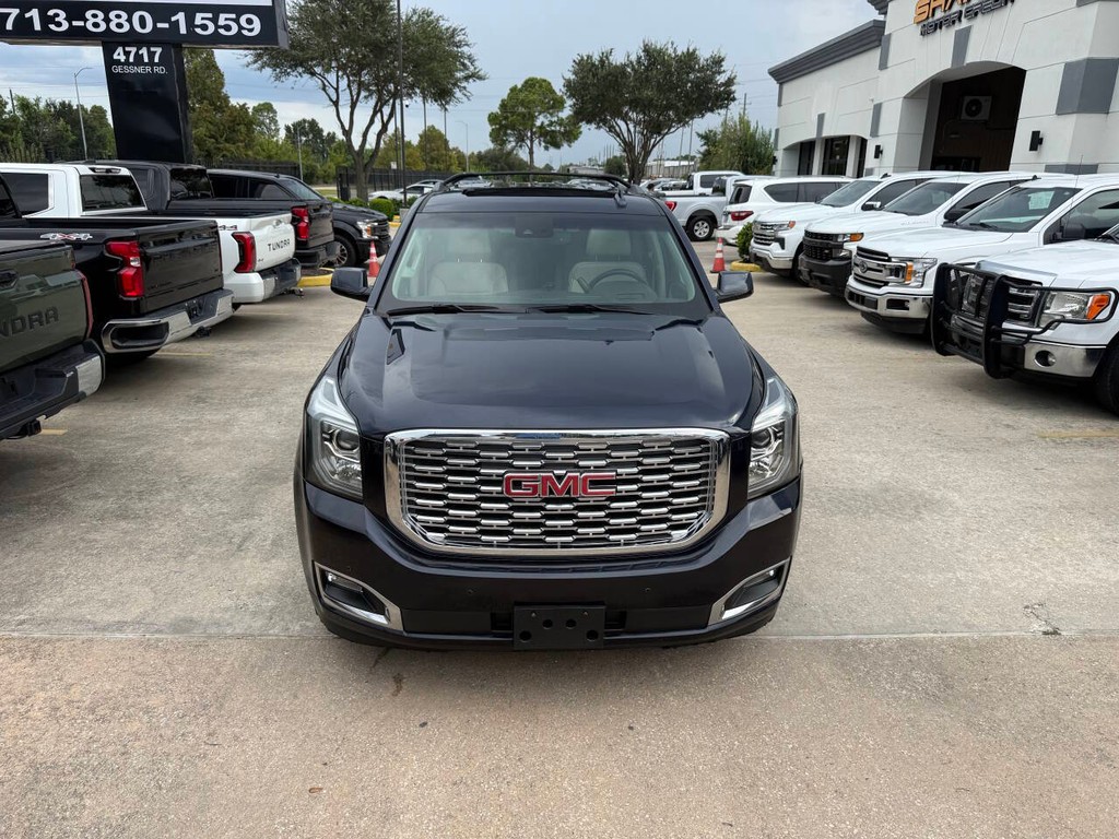 GMC Yukon Vehicle Full-screen Gallery Image 44