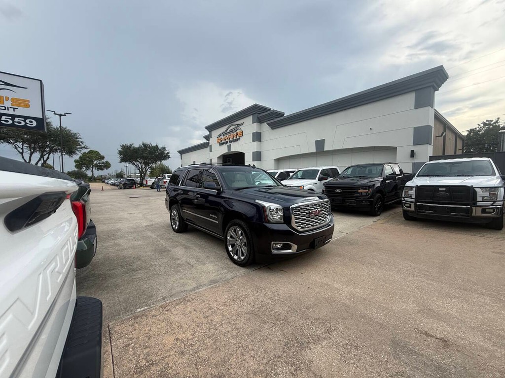 GMC Yukon Vehicle Full-screen Gallery Image 48
