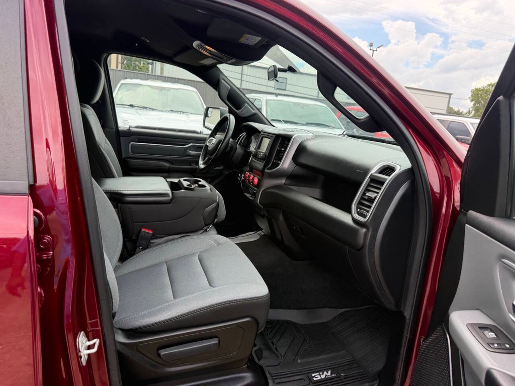 Ram 1500 Vehicle Full-screen Gallery Image 10