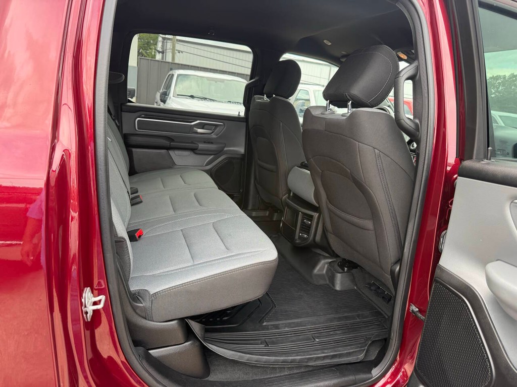 Ram 1500 Vehicle Full-screen Gallery Image 15