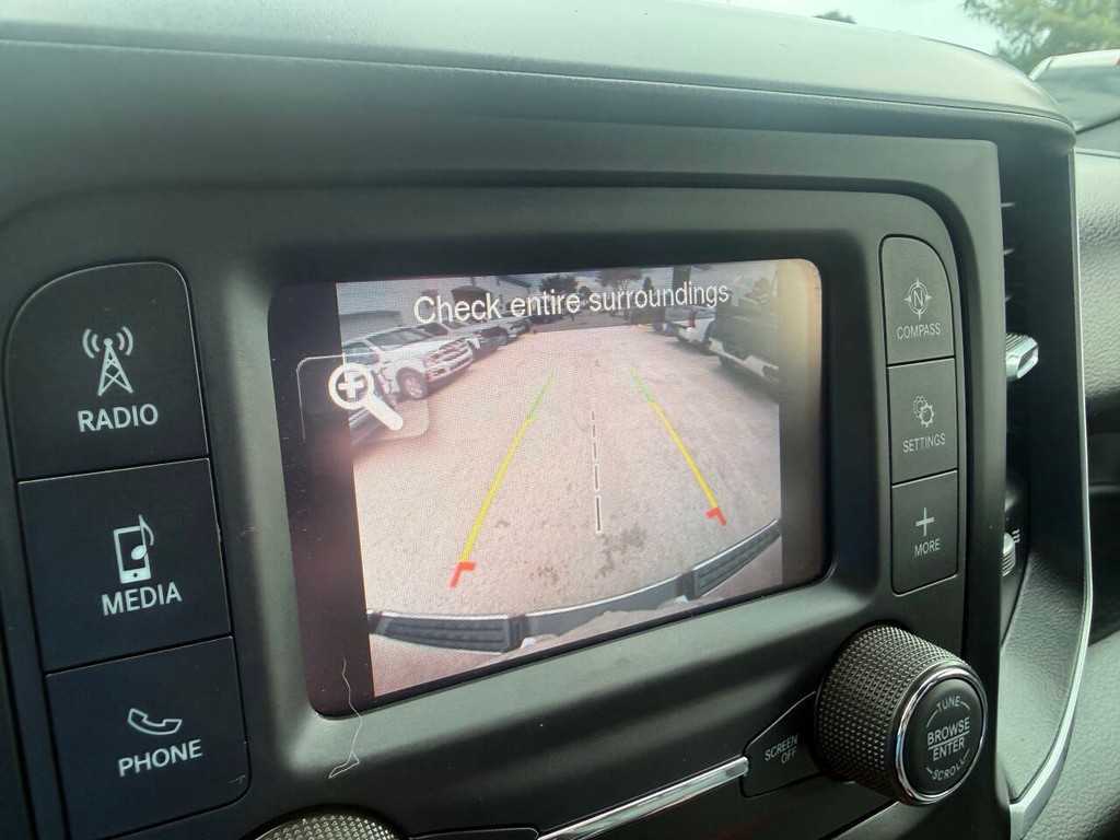 Ram 1500 Vehicle Full-screen Gallery Image 26