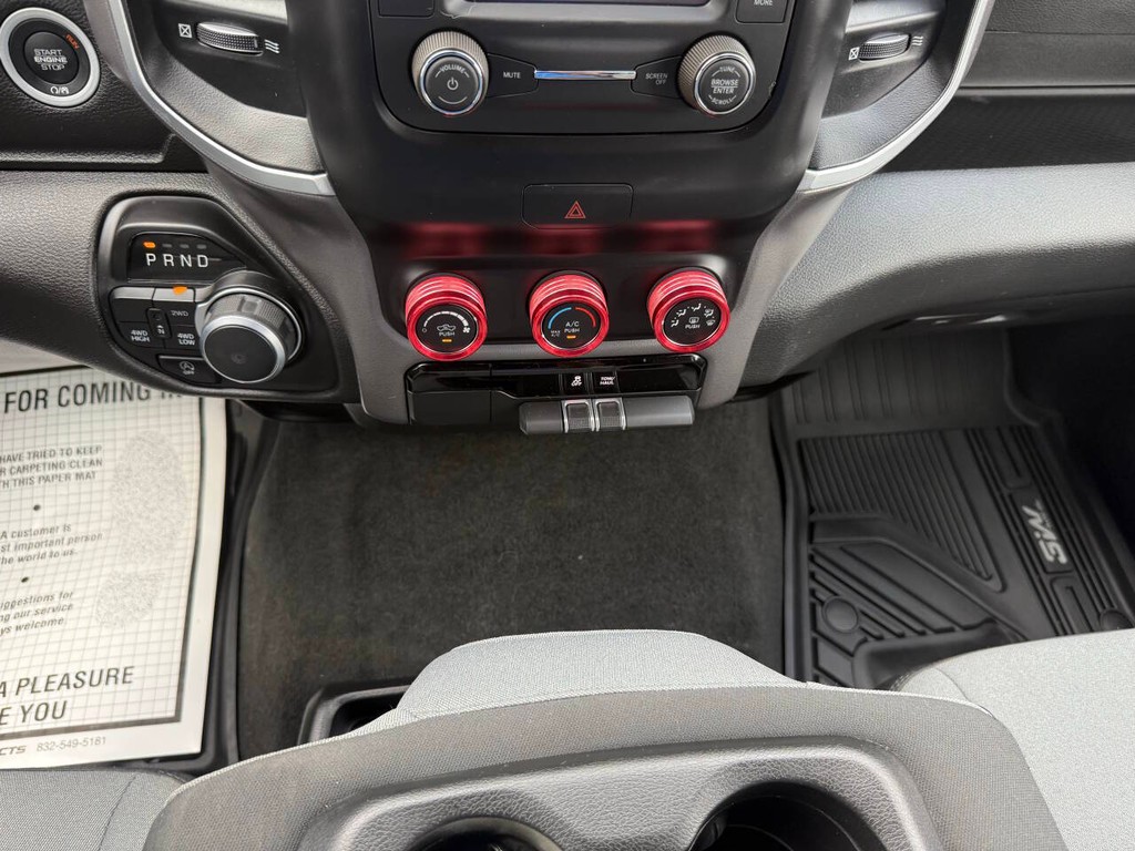 Ram 1500 Vehicle Full-screen Gallery Image 29