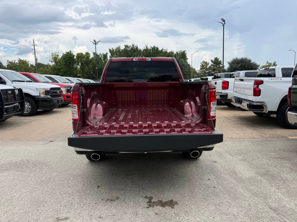 Ram 1500 Vehicle Full-screen Gallery Image 37