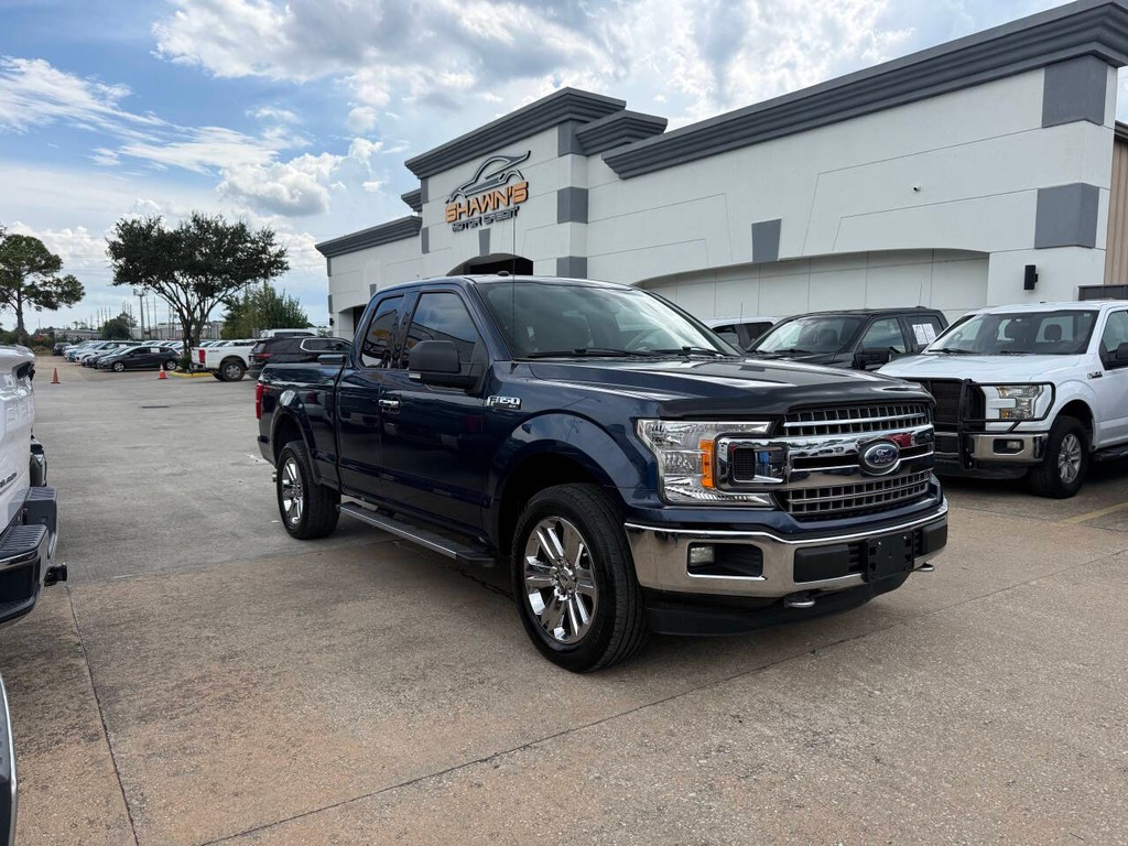 Ford F-150 Vehicle Full-screen Gallery Image 02