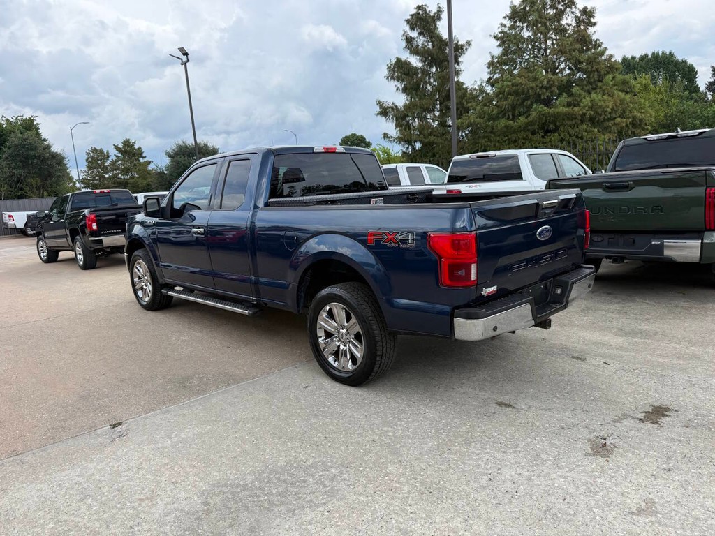 Ford F-150 Vehicle Full-screen Gallery Image 04
