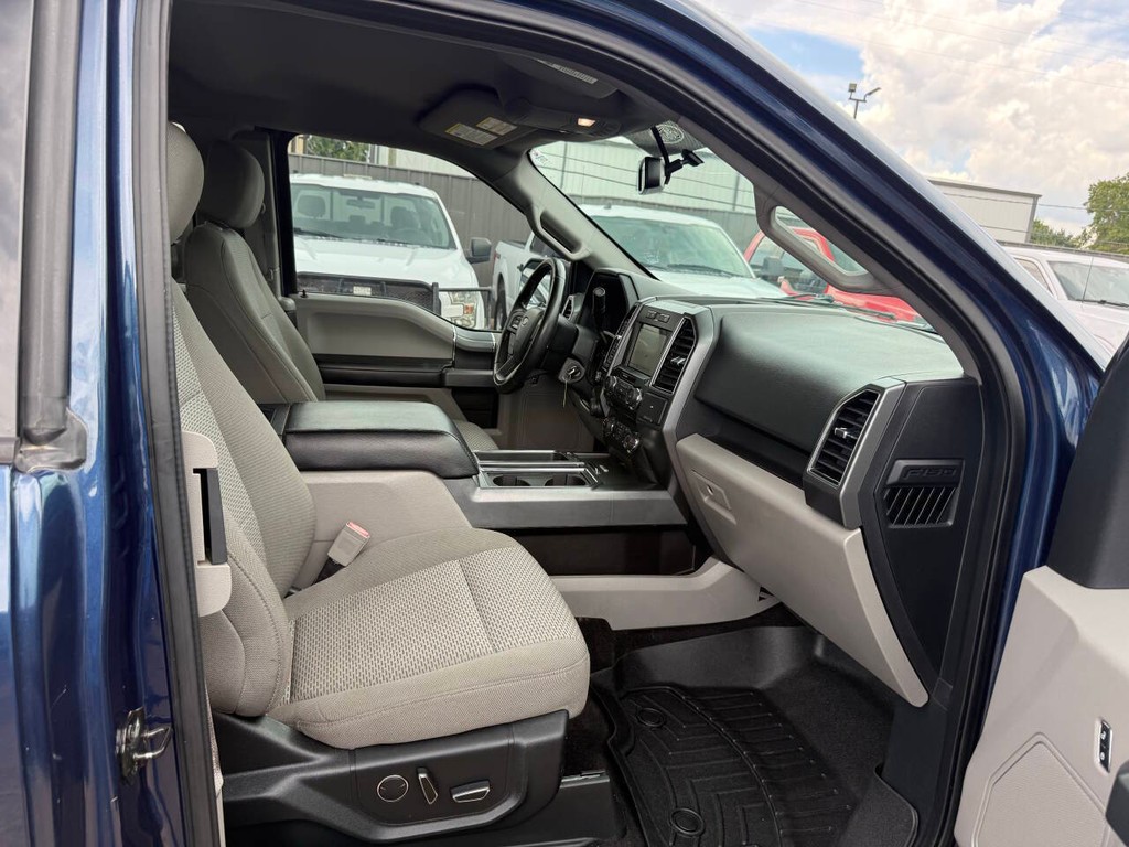 Ford F-150 Vehicle Full-screen Gallery Image 10