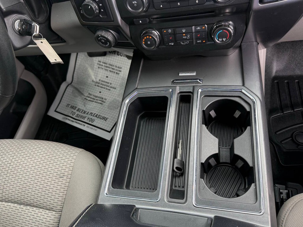 Ford F-150 Vehicle Full-screen Gallery Image 26