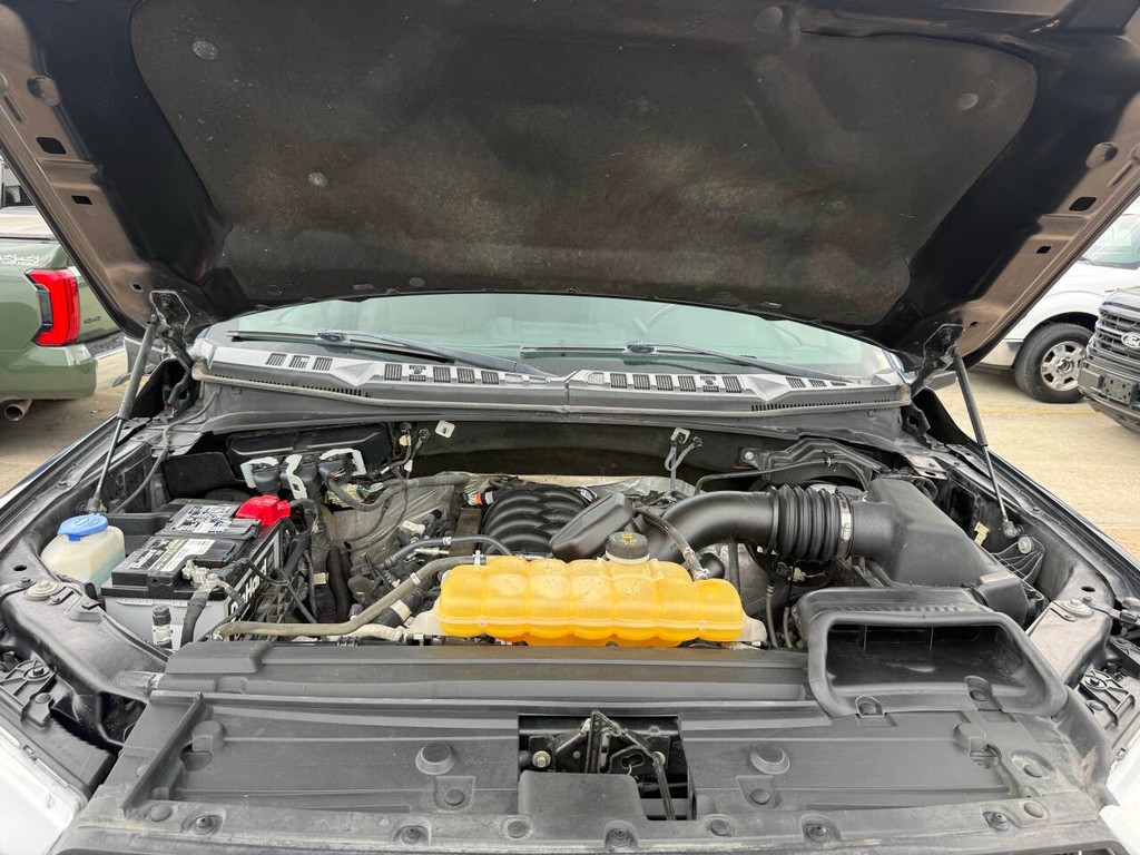 Ford F-150 Vehicle Full-screen Gallery Image 31