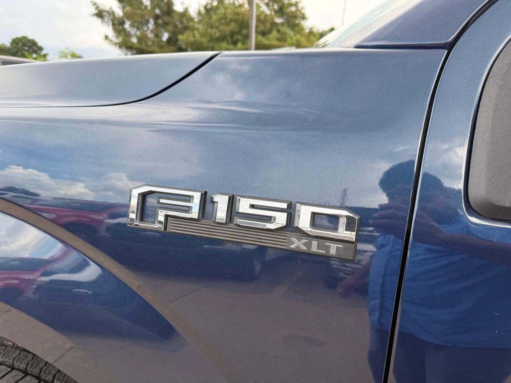 Ford F-150 Vehicle Full-screen Gallery Image 32