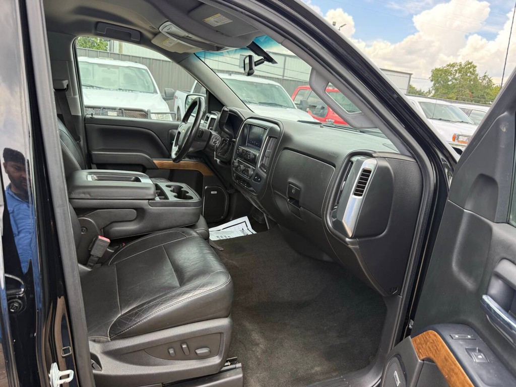 Chevrolet Silverado 1500 Vehicle Full-screen Gallery Image 10
