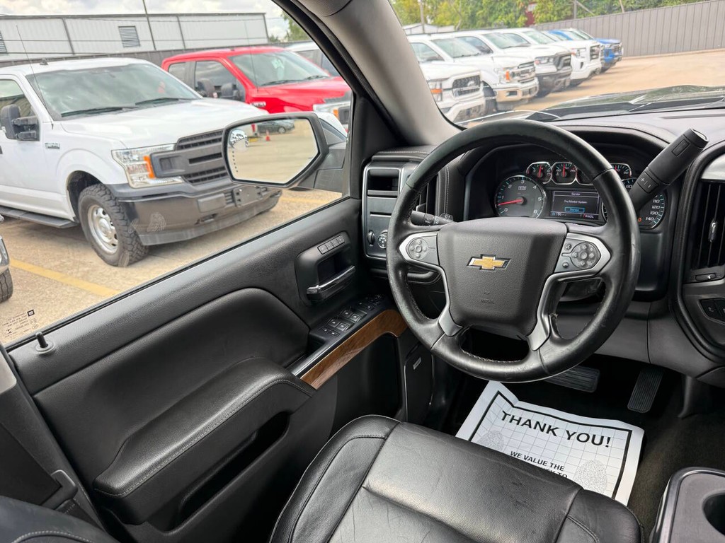 Chevrolet Silverado 1500 Vehicle Full-screen Gallery Image 19