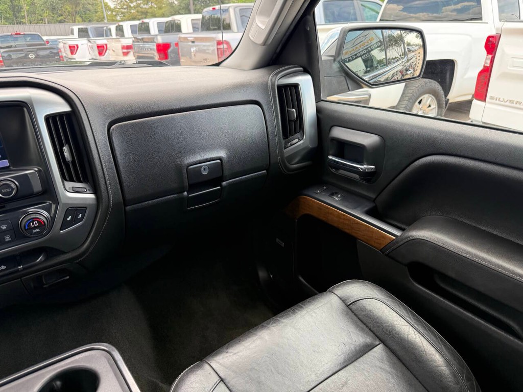Chevrolet Silverado 1500 Vehicle Full-screen Gallery Image 20