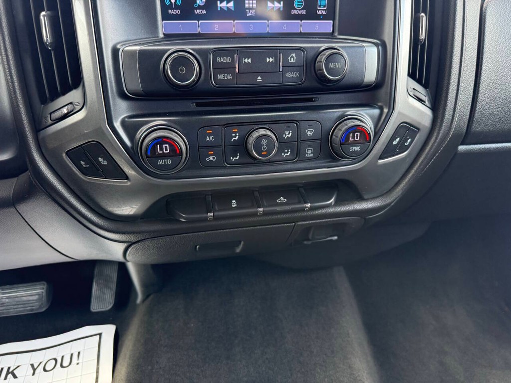 Chevrolet Silverado 1500 Vehicle Full-screen Gallery Image 29