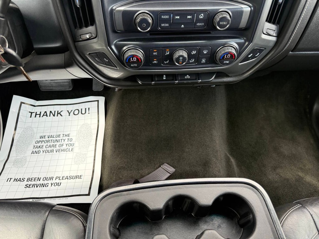 Chevrolet Silverado 1500 Vehicle Full-screen Gallery Image 30