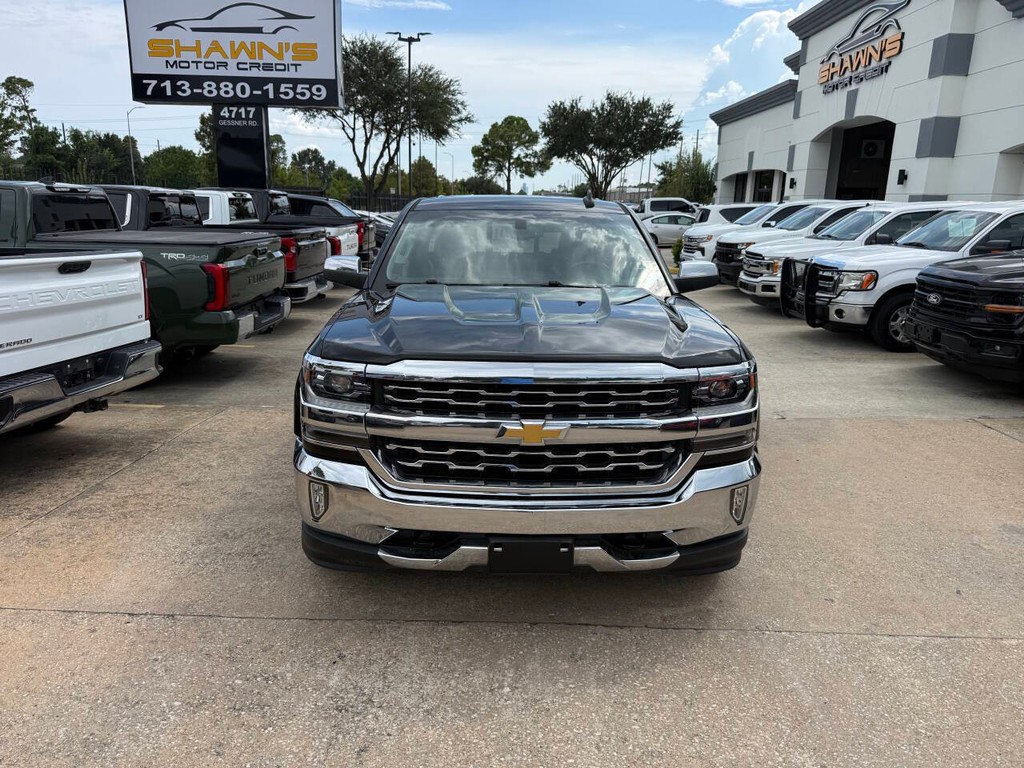 Chevrolet Silverado 1500 Vehicle Full-screen Gallery Image 40