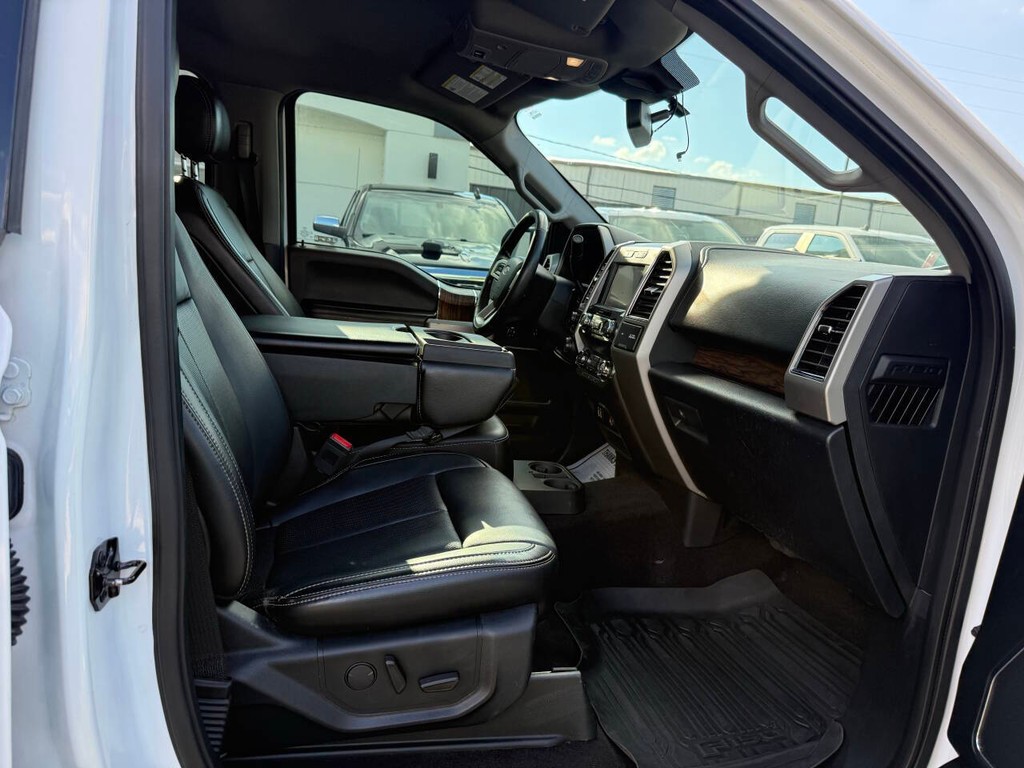 Ford F-150 Vehicle Full-screen Gallery Image 10