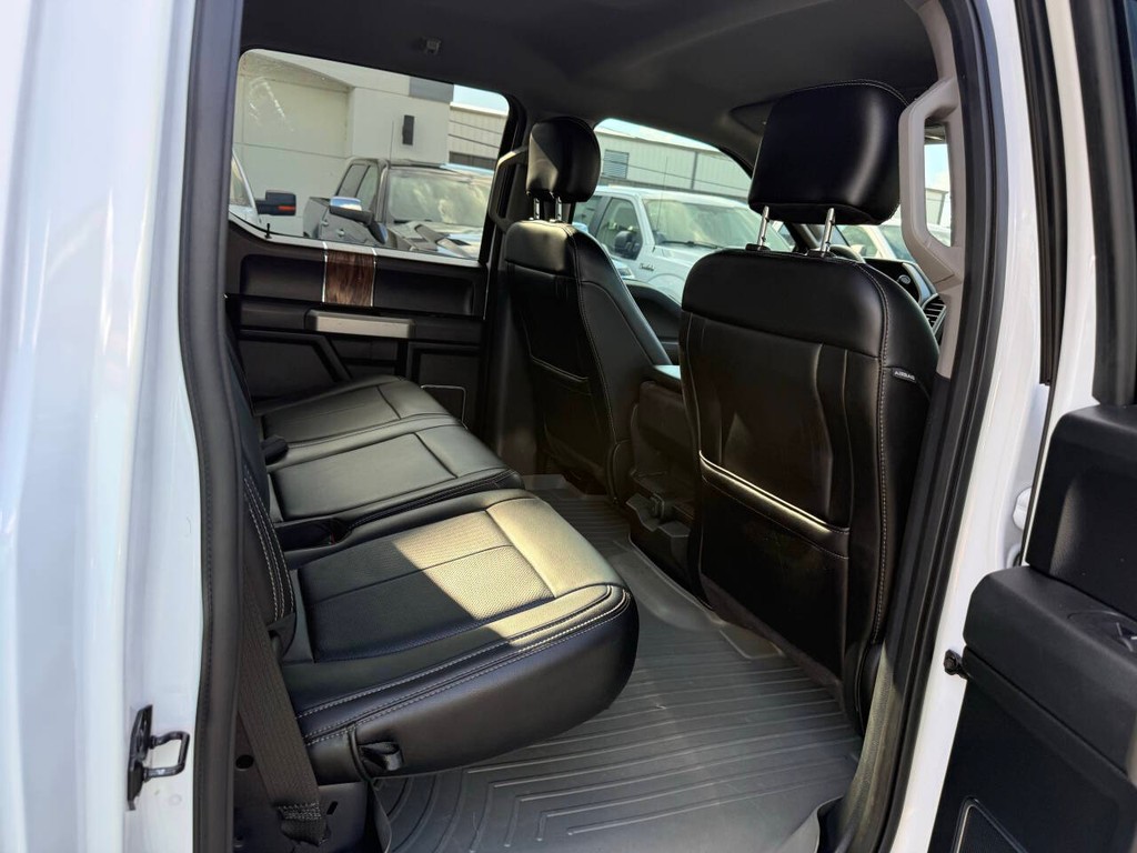 Ford F-150 Vehicle Full-screen Gallery Image 15