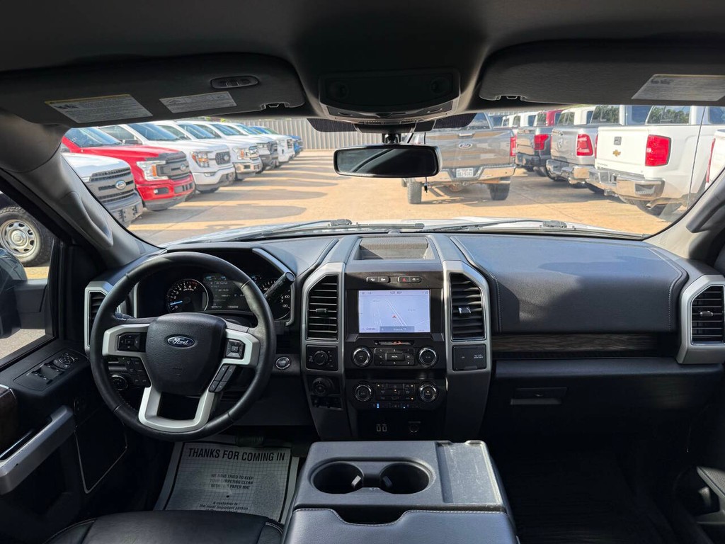 Ford F-150 Vehicle Full-screen Gallery Image 17