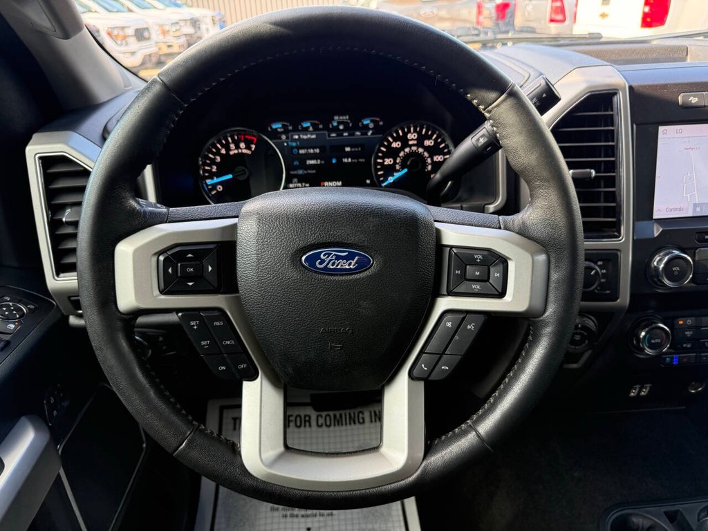 Ford F-150 Vehicle Full-screen Gallery Image 23