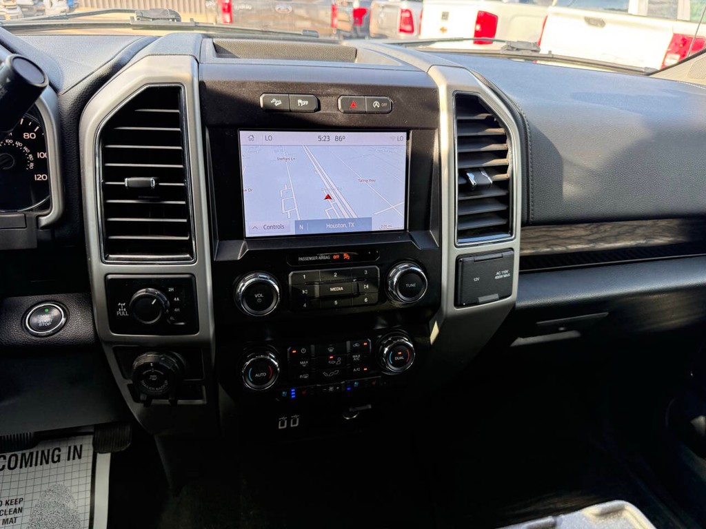 Ford F-150 Vehicle Full-screen Gallery Image 24