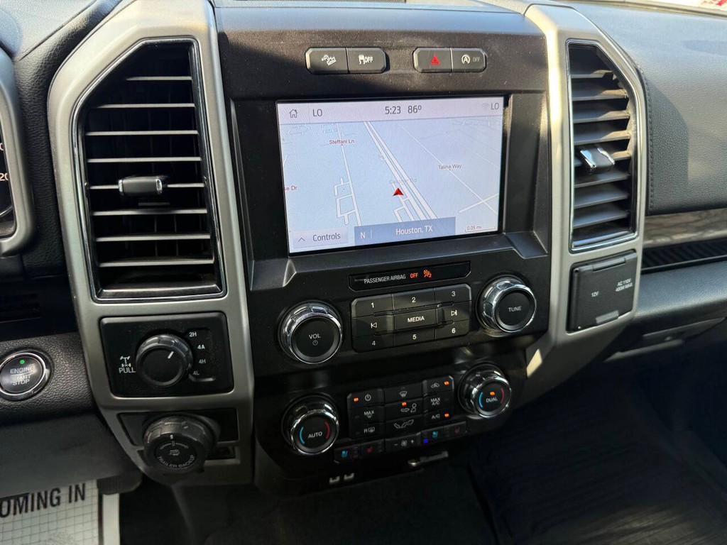Ford F-150 Vehicle Full-screen Gallery Image 27