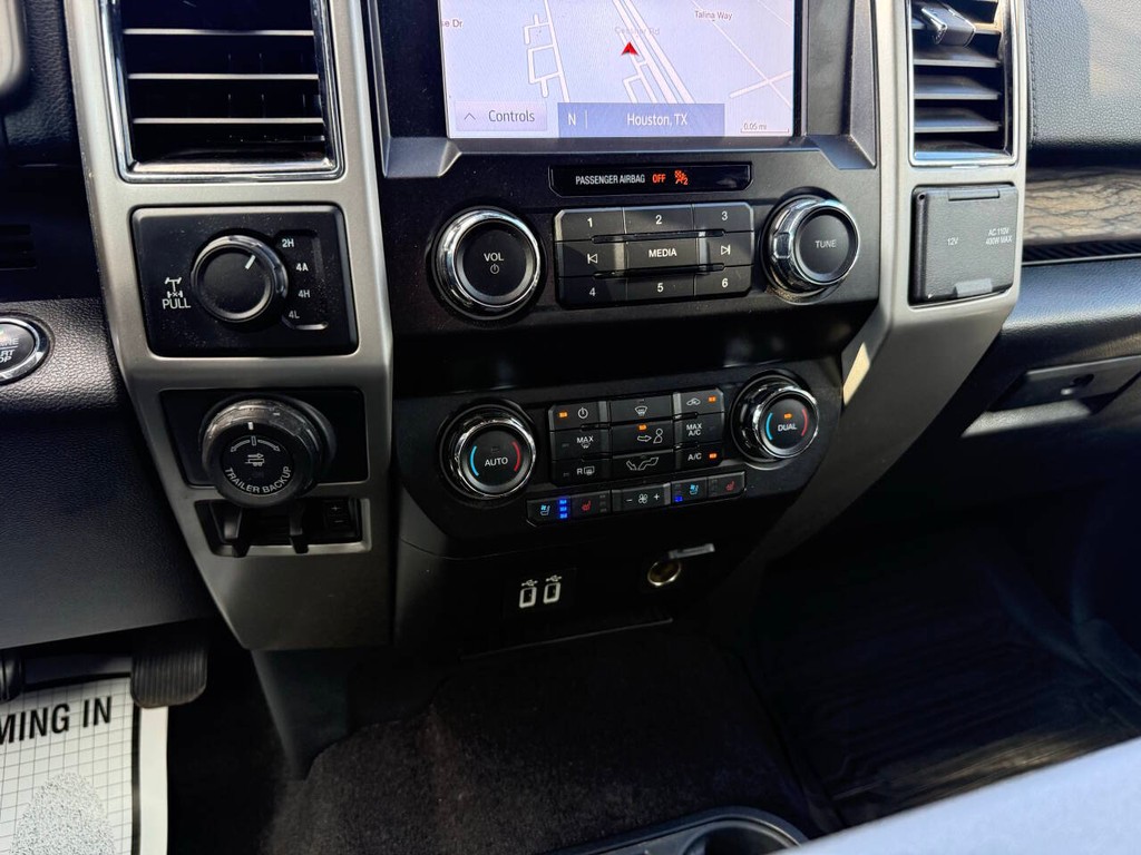 Ford F-150 Vehicle Full-screen Gallery Image 28