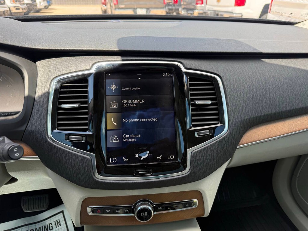 Volvo XC90 Vehicle Full-screen Gallery Image 25