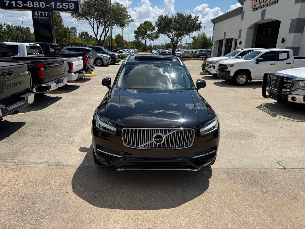 Volvo XC90 Vehicle Full-screen Gallery Image 43