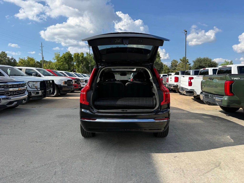 Volvo XC90 Recharge Vehicle Full-screen Gallery Image 41