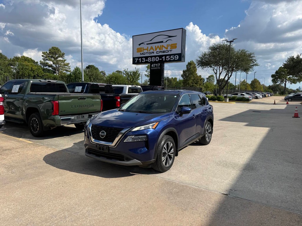 Nissan Rogue Vehicle Full-screen Gallery Image 03