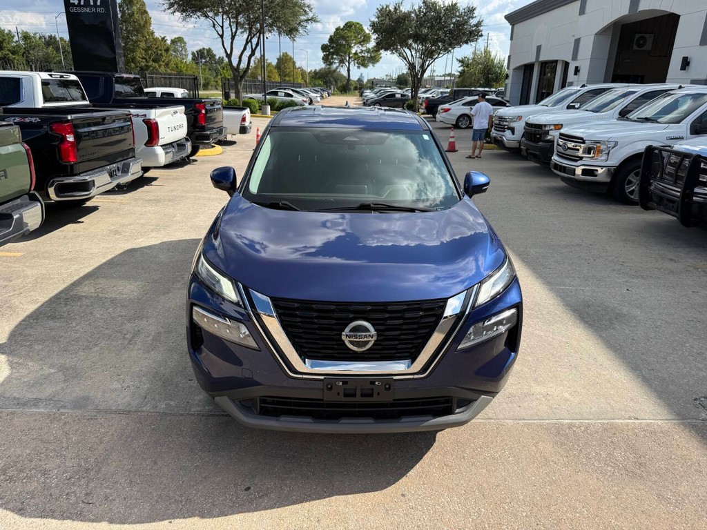 Nissan Rogue Vehicle Full-screen Gallery Image 38