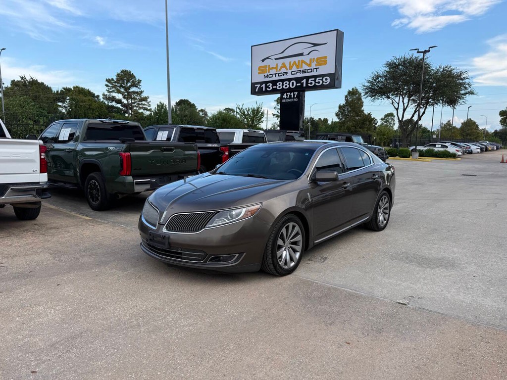 Lincoln MKS Vehicle Full-screen Gallery Image 03