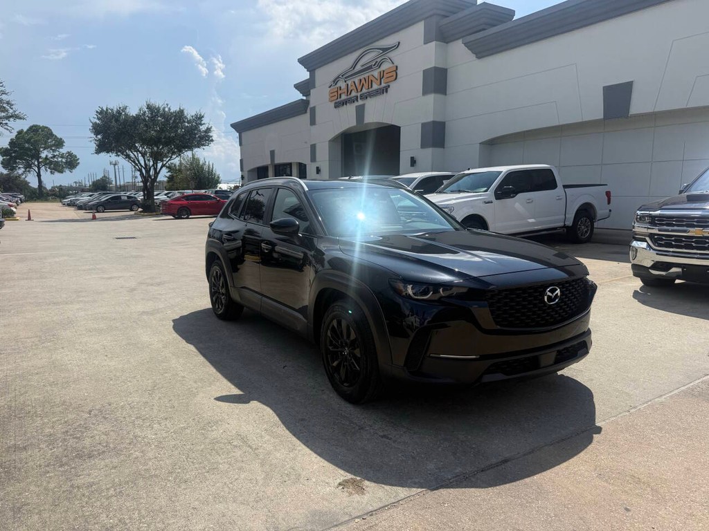 Mazda CX-50 Vehicle Full-screen Gallery Image 02