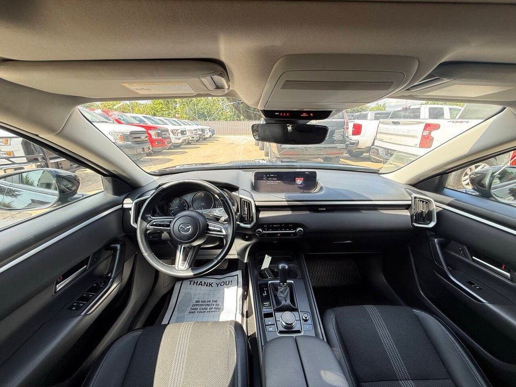Mazda CX-50 Vehicle Full-screen Gallery Image 18