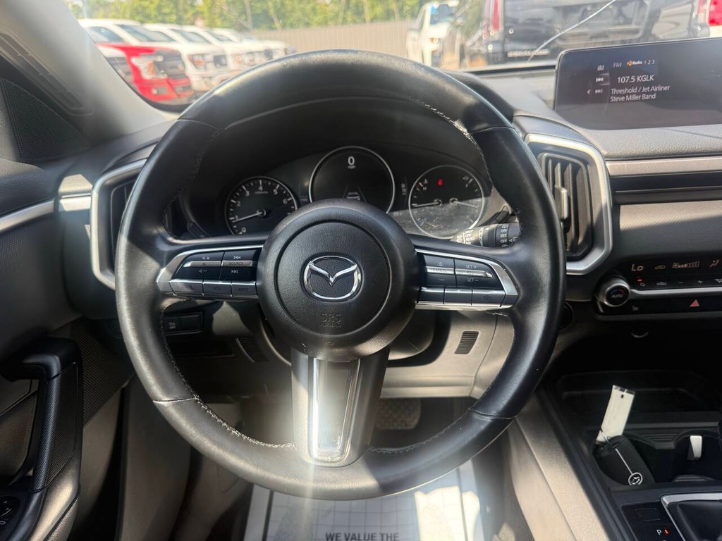 Mazda CX-50 Vehicle Full-screen Gallery Image 22