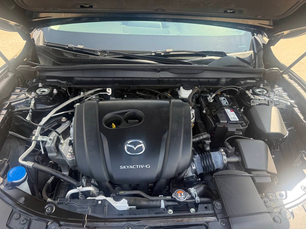 Mazda CX-50 Vehicle Full-screen Gallery Image 33