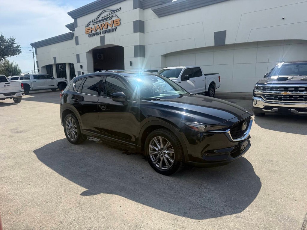 Mazda CX-5 Vehicle Full-screen Gallery Image 02