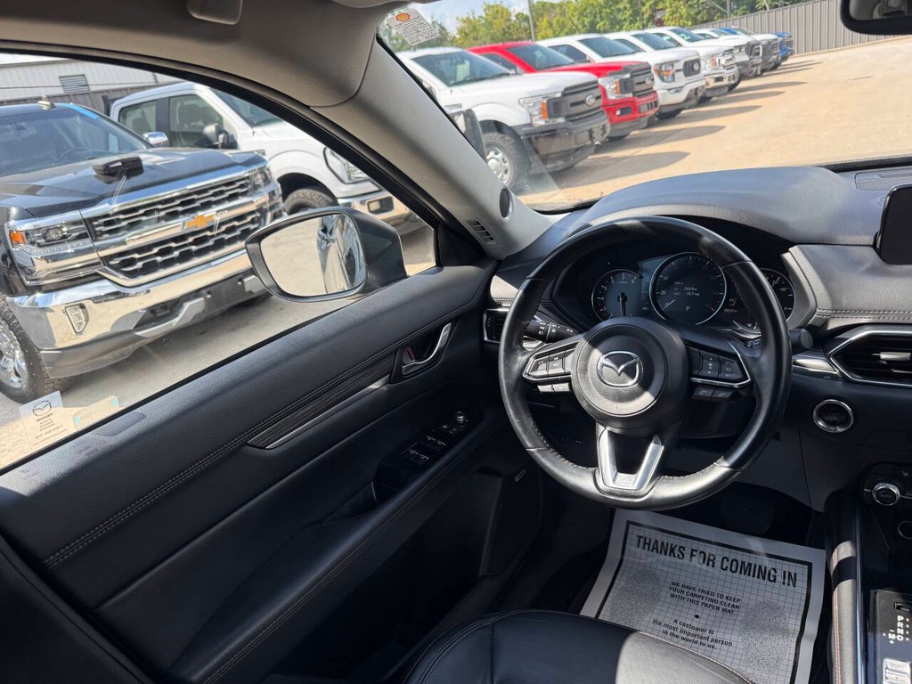 Mazda CX-5 Vehicle Full-screen Gallery Image 19