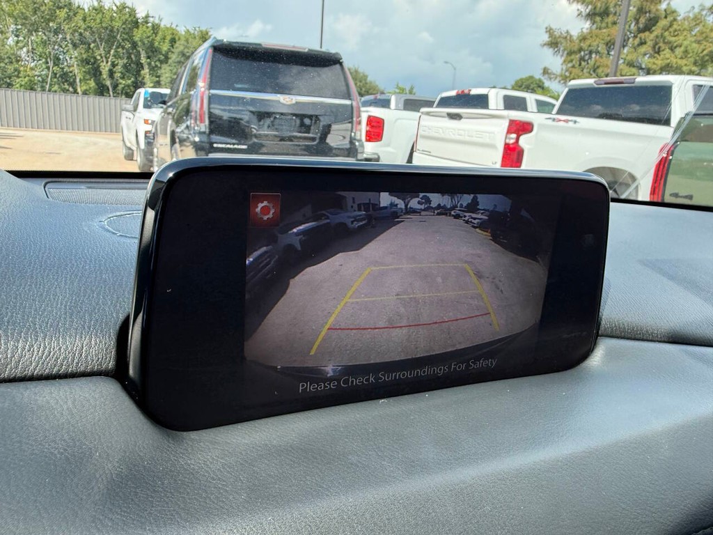 Mazda CX-5 Vehicle Full-screen Gallery Image 26