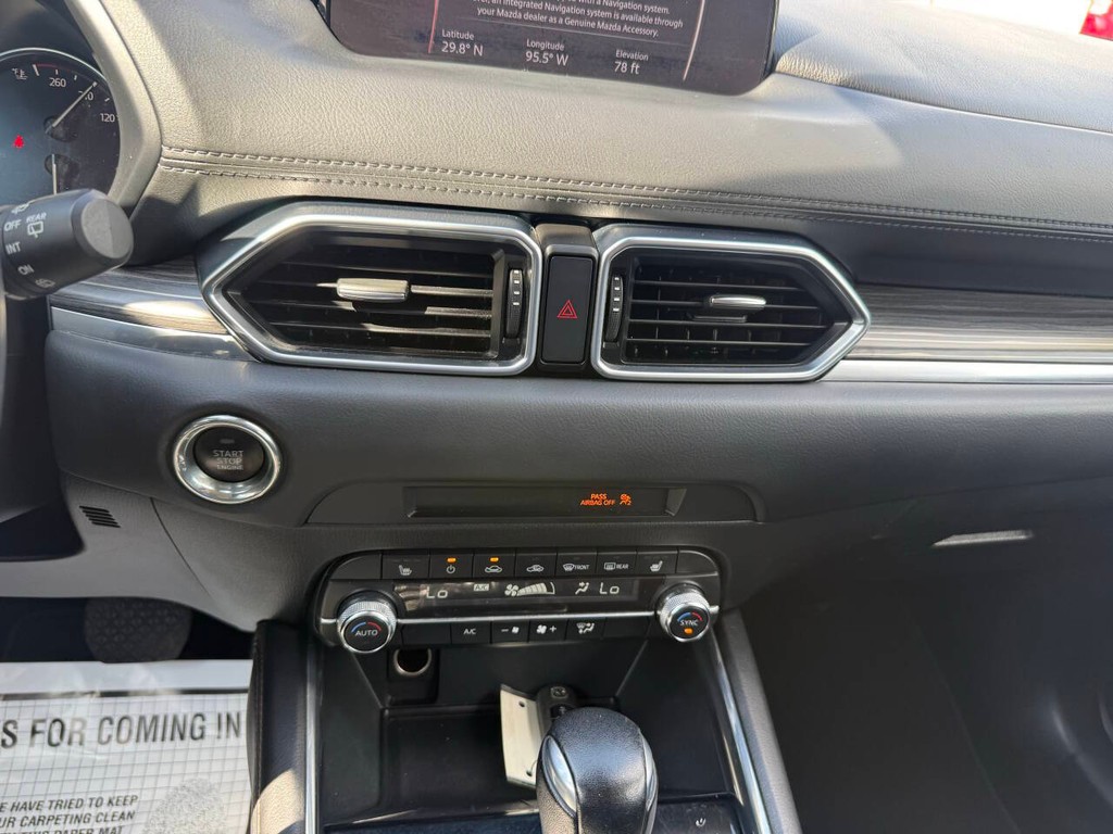 Mazda CX-5 Vehicle Full-screen Gallery Image 27