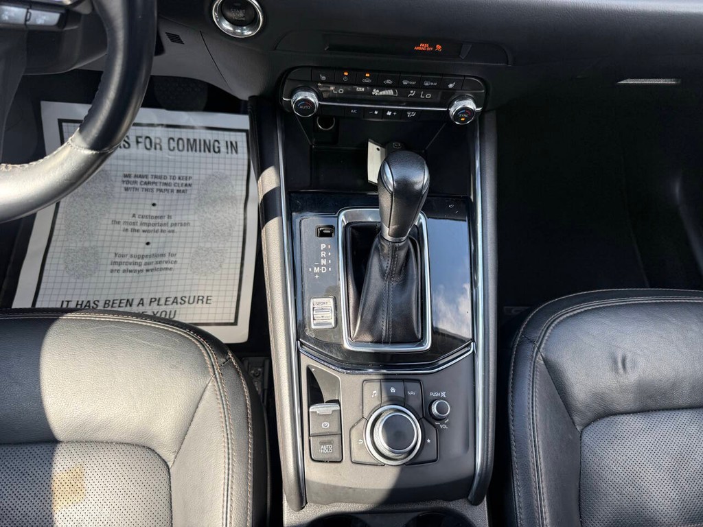 Mazda CX-5 Vehicle Full-screen Gallery Image 29