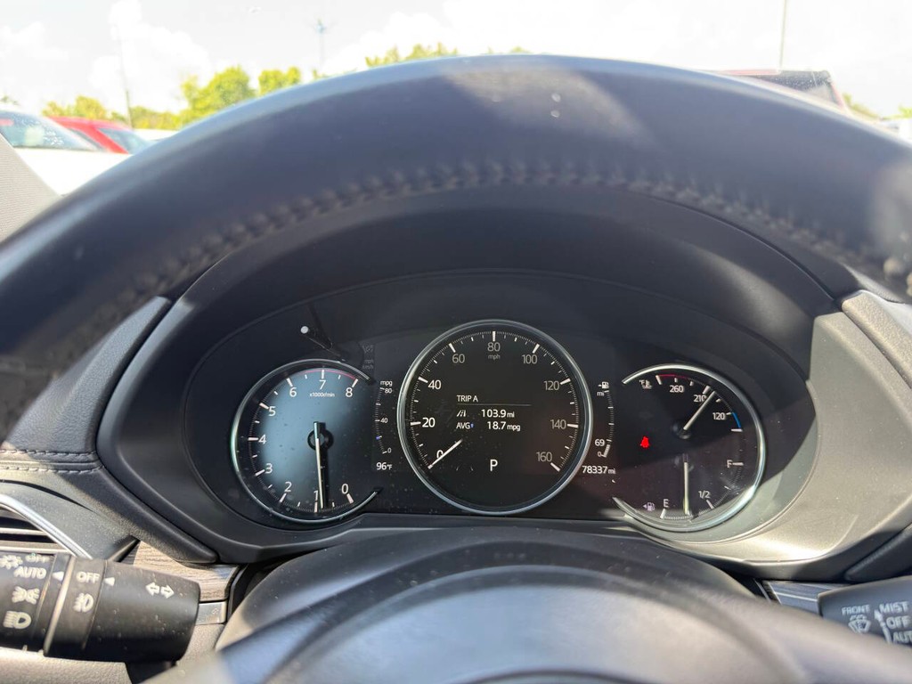 Mazda CX-5 Vehicle Full-screen Gallery Image 32