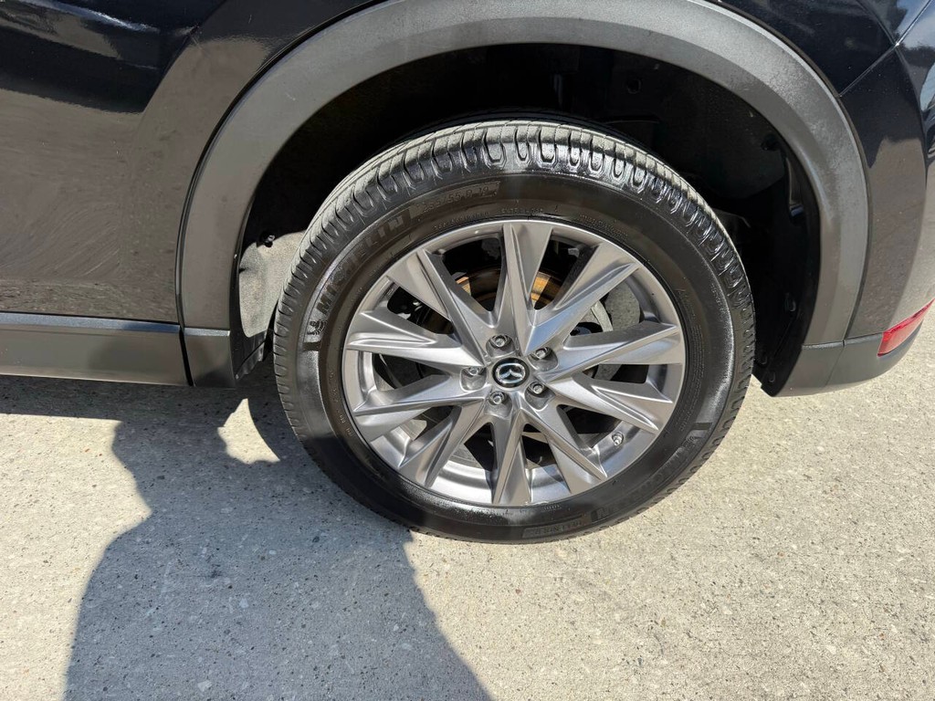 Mazda CX-5 Vehicle Full-screen Gallery Image 36