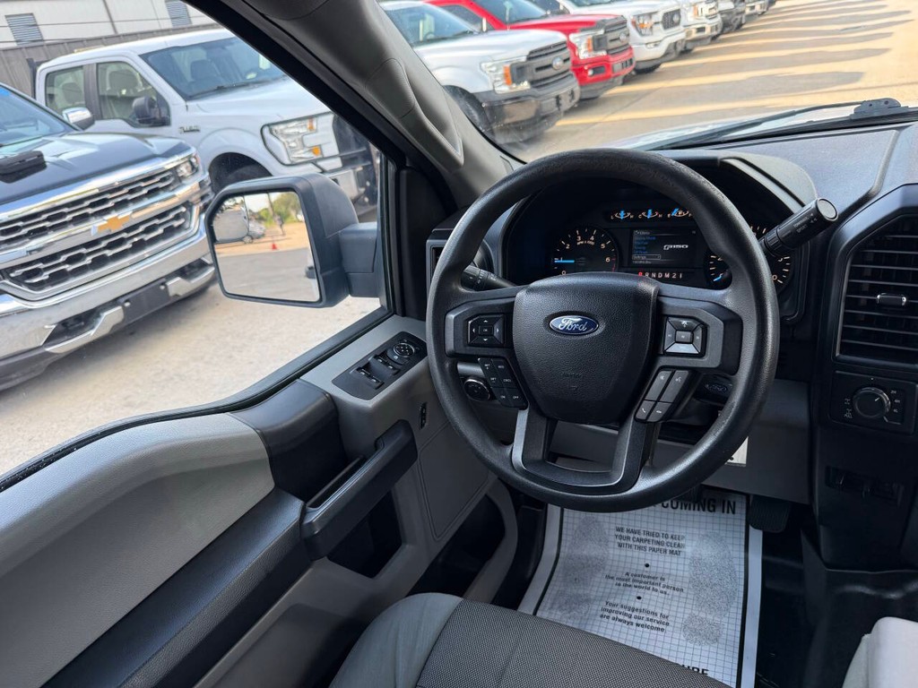 Ford F-150 Vehicle Full-screen Gallery Image 19