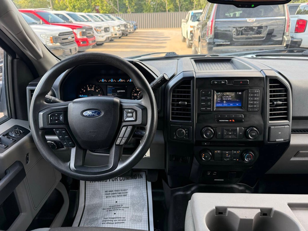 Ford F-150 Vehicle Full-screen Gallery Image 21