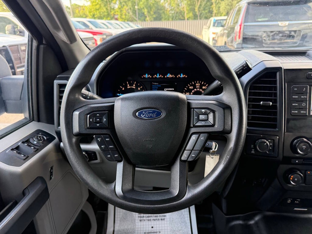 Ford F-150 Vehicle Full-screen Gallery Image 22