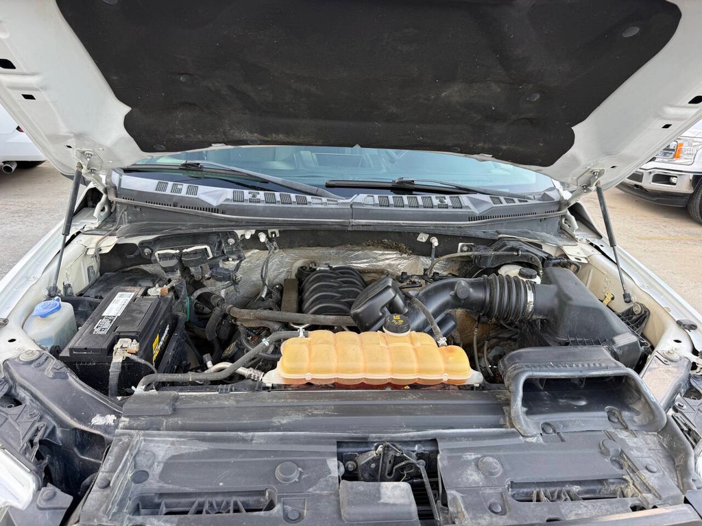 Ford F-150 Vehicle Full-screen Gallery Image 34