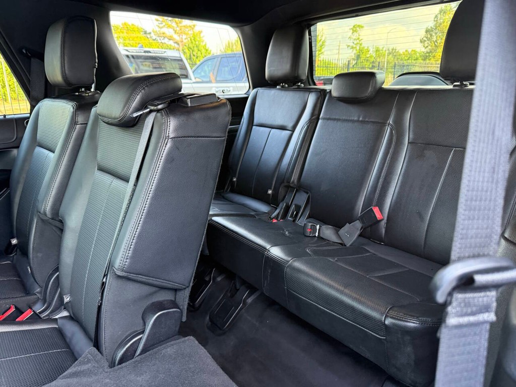 Ford Expedition Vehicle Full-screen Gallery Image 14