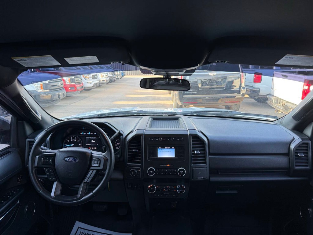 Ford Expedition Vehicle Full-screen Gallery Image 19